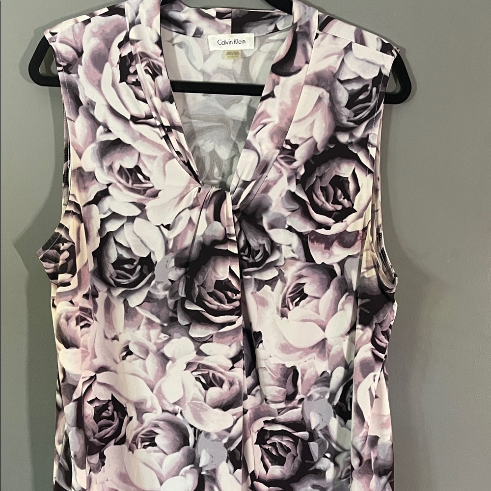 Calvin Klein Women's Sleeveless Floral Top - Black and Mauve